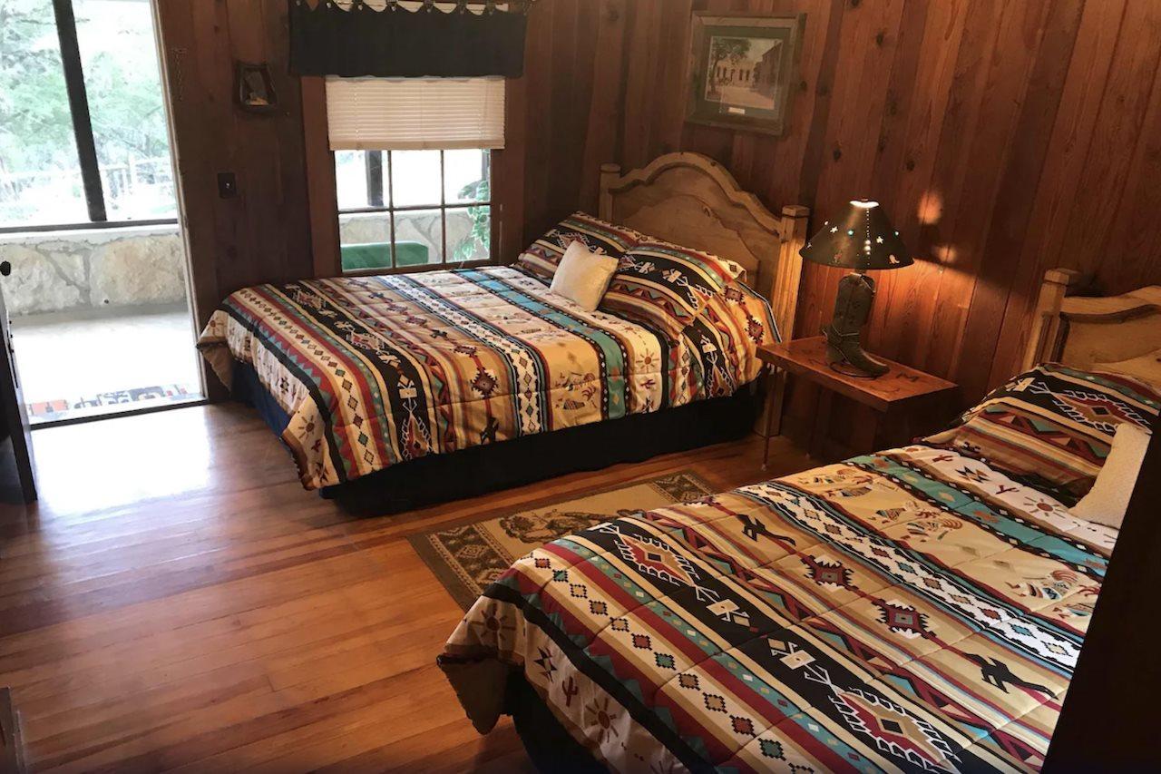 Twin Elm Guest Ranch And 2E Rv Resort Bandera Exterior foto