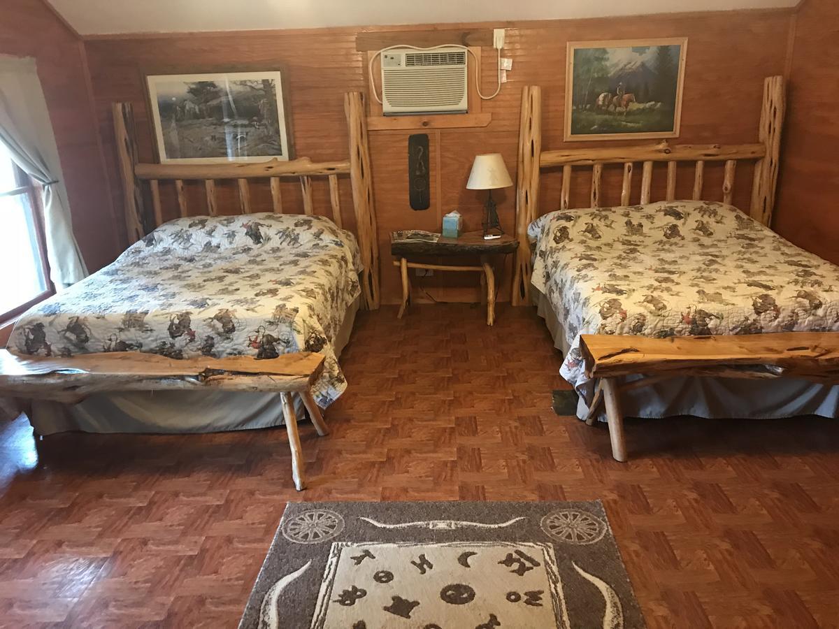 Twin Elm Guest Ranch And 2E Rv Resort Bandera Exterior foto