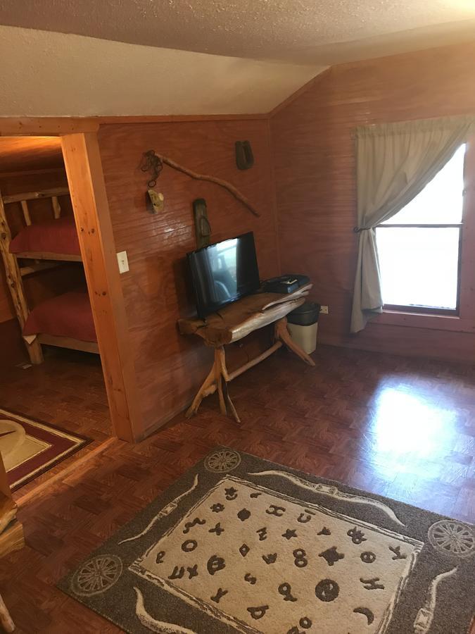 Twin Elm Guest Ranch And 2E Rv Resort Bandera Exterior foto